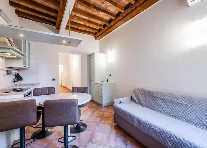 Very Near Piazza Mazzini 摩德纳