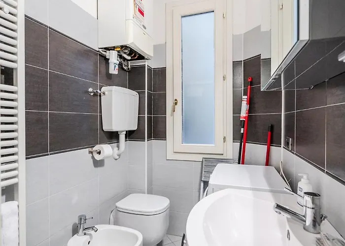 Very Near Piazza Mazzini 公寓 *